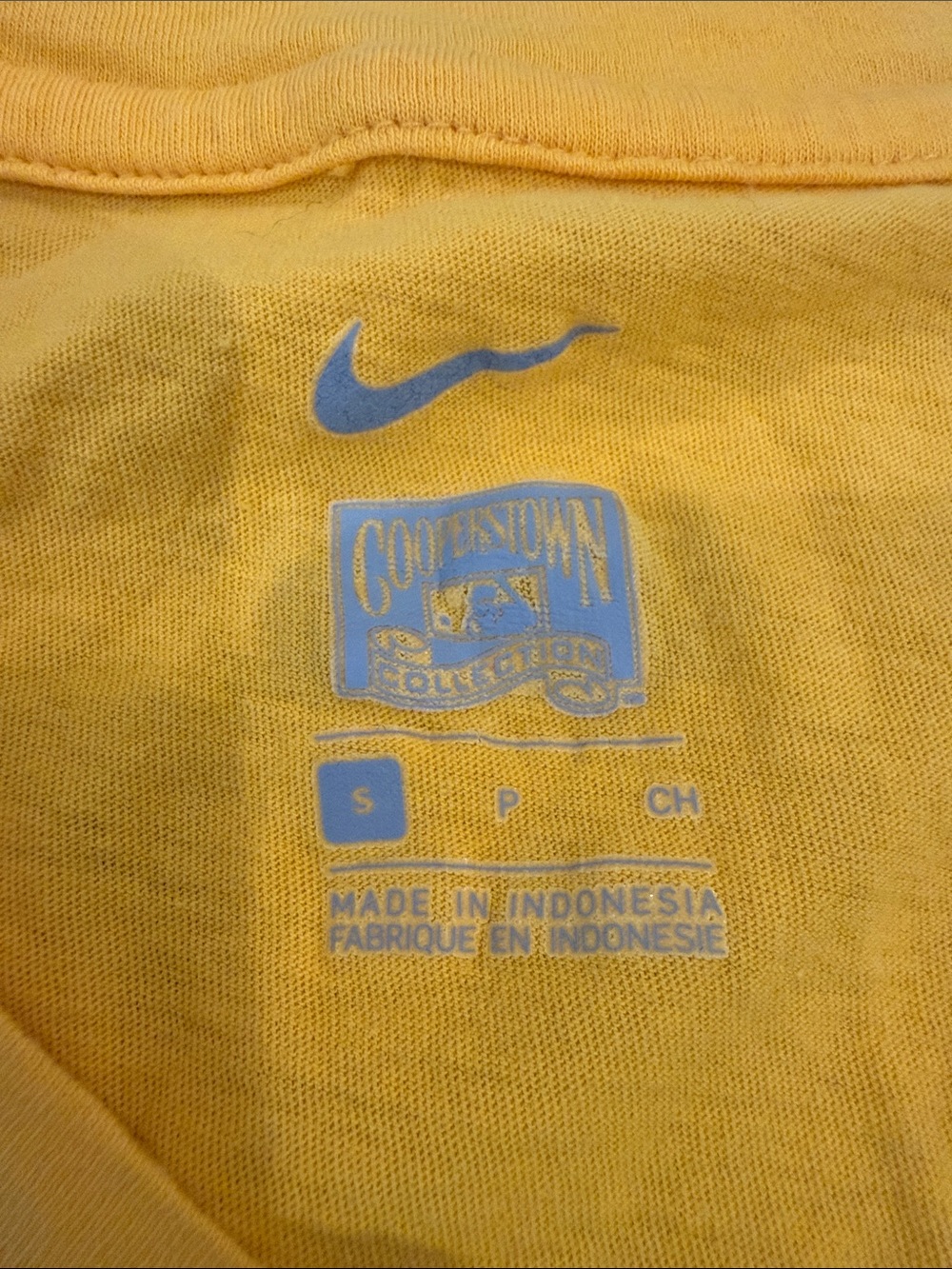Nike Mariners Short Sleeve V-Neck Tee in Blue and Yellow - Picture 3 of 4